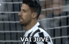 Juve Juventus Forza Vai Tifoso Abbraccio Calciatori GIF - Juve Juventus Go On GIFs