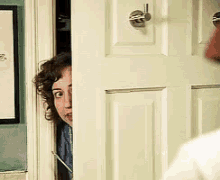 Flight Of The Conchords Sneaking GIF - Flight Of The Conchords Sneaking Peep GIFs