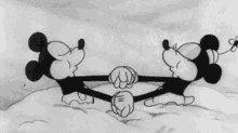 Mickey Mouse Daisy GIF - Mickey Mouse Daisy Dance GIFs