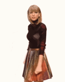 Taylor Swift Boom GIF - Taylor Swift Boom Dance GIFs