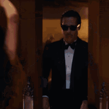Going For A Drink Jack Conrad GIF - Going For A Drink Jack Conrad Brad Pitt GIFs