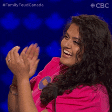 Clap Hands Mindy GIF - Clap Hands Mindy Family Feud Canada GIFs