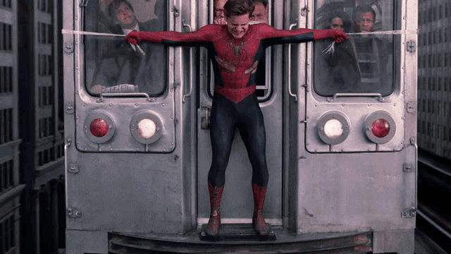 Spider Man2 Spider Man2train Fight GIF - Spider Man2 Spider Man Spider  Man2Train Fight - Discover & Share GIFs
