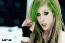 Avril Lavigne Bye GIF - Avril Lavigne Bye Wave GIFs