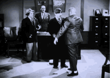 The Three Stooges Curly GIF - The Three Stooges Curly Larry GIFs