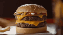Mcdonalds Double Quarter Pounder GIF - Mcdonalds Double Quarter Pounder Burger GIFs