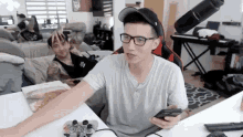 Aaron Burriss Youtuber GIF - Aaron Burriss Youtuber Handsome GIFs