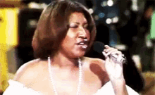 queen of soul aretha franklin singing
