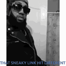 Sneaklink Sneakylink GIF - Sneaklink Sneakylink Entanglement GIFs