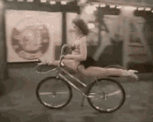 Showoff Bike GIF - Showoff Bike Split GIFs