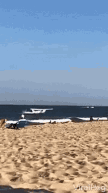 crashed emergency landing aeroplane crash plane crash ocean landing