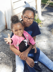 Sarai And Baby Sister Londyn Rose GIF