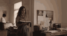 Look At This Research GIF - Look At This Research Studying GIFs