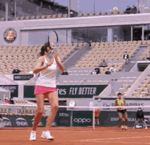 Karolina Pliskova Tennis GIF - Karolina Pliskova Tennis Forehand GIFs
