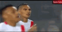 Paolo Guerrero Corre Y Señala GIF - Señalar Correr Futbol GIFs