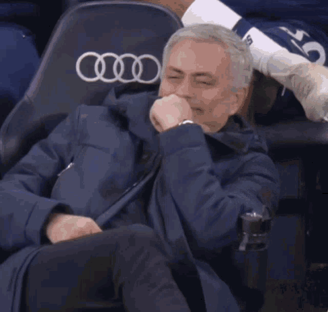 Jose Mourinho Laugh GIF - Jose Mourinho Laugh Giggle - Discover & Share GIFs