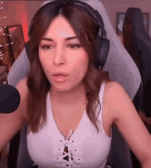 alinity fart prrr tongue out