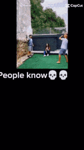 People Who Know People Who Don'T Know GIF - People Who Know People Who Don'T Know GIFs