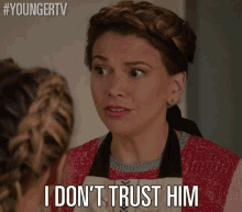 I Don'T Trust Him. GIF - Sutton Foster Liza Miller Lack Trust GIFs
