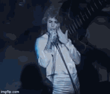 Queen Freddie Mercury GIF - Queen Freddie Mercury Kelsisman GIFs