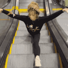 Lindsey Stirling Yoga GIF - Lindsey Stirling Yoga Escalator GIFs