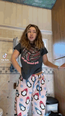 Wowsheissexy5 GIF - Wowsheissexy5 GIFs