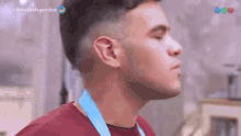 a close up of a man 's face with the words bake off argentina on the bottom left
