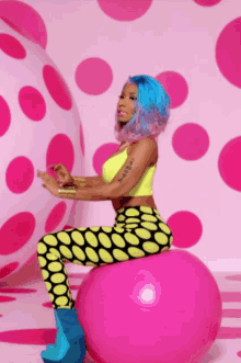 Nicki Minaj Me And The Boys GIF - Nicki Minaj Me And The Boys Bounce GIFs