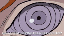 a close up of a person 's eye with the words " quem disse o nome dela era jenfer " below it