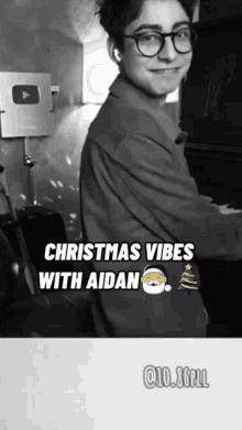 Aidan Gallagher GIF - Aidan Gallagher Christmas GIFs