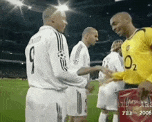 Ronaldo Nazario Thierry Henry GIF - Ronaldo Nazario Thierry Henry Zidane GIFs