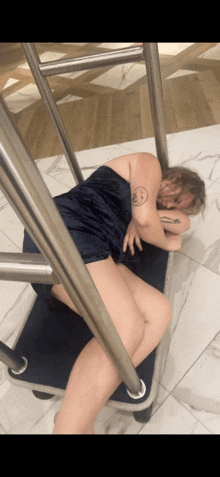 Drunk Girl White Girl Wasted GIF - Drunk Girl White Girl Wasted Cant Hang GIFs