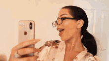 Selfie Posing GIF - Selfie Posing Camera Ready GIFs