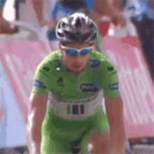 peter sagan cycling salute
