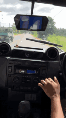 Driving Fast Difender GIF - Driving Fast Difender Sri Lanka GIFs