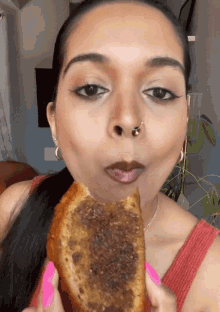 Eat Chef Priyanka GIF - Eat Chef Priyanka Munch GIFs