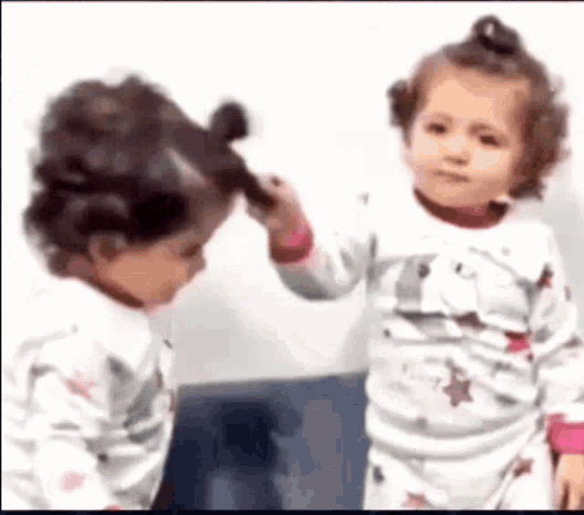 Twins Kids Fighting GIF - Twins Kids Fighting Cute Kids GIFs
