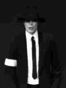 Michael Jackson Dance GIF - Michael Jackson Dance Walk GIFs