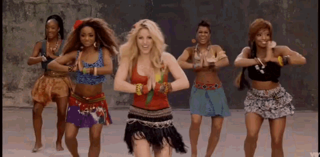 Shakira Waka Waka GIF - Shakira Waka Waka - Discover & Share GIFs