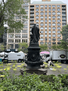 1of The 15 Statues Of Union Square Park In Nyc GIF - 1of The 15 Statues Of Union Square Park In Nyc GIFs