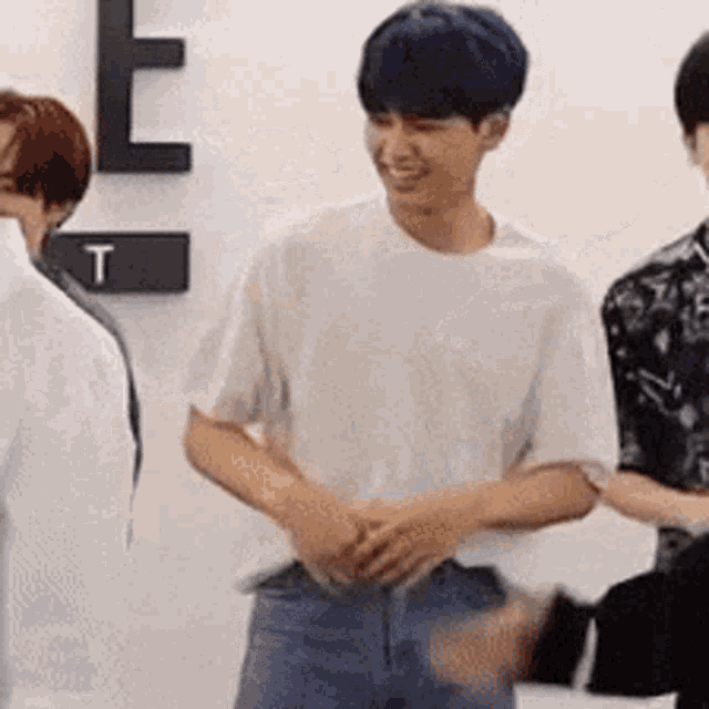 Hyuk Omega X Hyuk GIF Hyuk Omega X Hyuk Omega X Discover Share GIFs