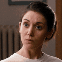 Alison Brie What GIF - Alison Brie What Excuse Me GIFs