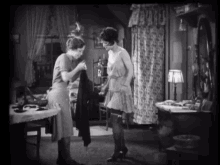 Clara Bow Excited GIF - Clara Bow Excited Dance GIFs