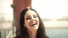 Lana Del Rey Laughing GIF - Lana Del Rey Laughing Lana Del Rey Laughing GIFs