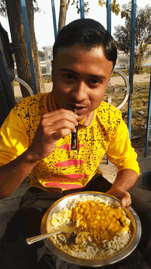 Danar Vai Rana Eating GIF - Danar Vai Rana Eating Bite GIFs