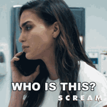 Who Is This Sam Carpenter GIF - Who Is This Sam Carpenter Melissa Barrera GIFs