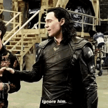 Loki Tom Hiddleston GIF - Loki Tom Hiddleston Ignore Him GIFs
