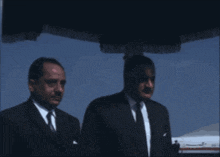 Silence Minute GIF - Silence Minute Moment GIFs