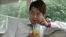 Kamen Rider Drive Kamen Rider Drive Drink GIF - Kamen Rider Drive Kamen Rider Drive Drink Drinking Juice GIFs
