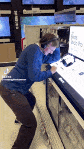 Humping The Beat GIF - Humping The Beat GIFs